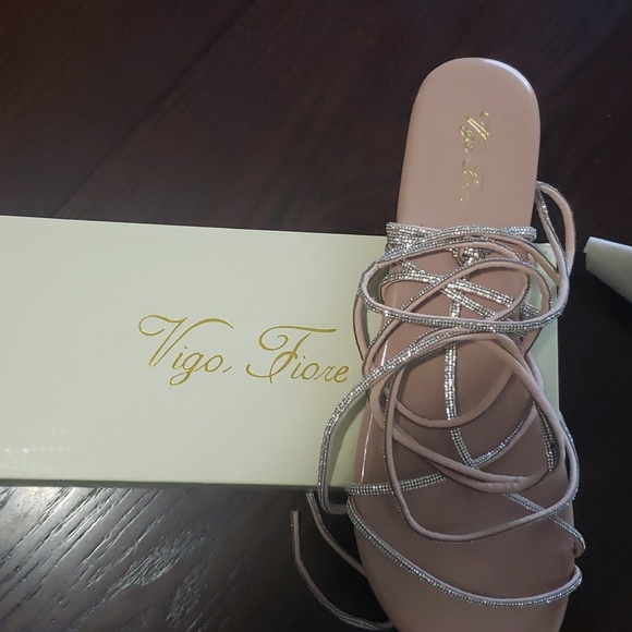 Vigo Fiore Jagger Nude Sandals - Picture 2 of 4